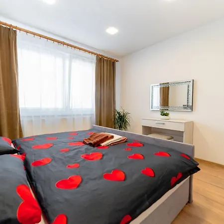 Apartman Discreet Apartamento Kysucke Nove Mesto