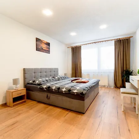 Apartman Discreet Kysucke Nove Mesto